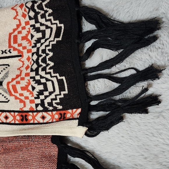 Multi Color Sweater - Picture 4 of 4